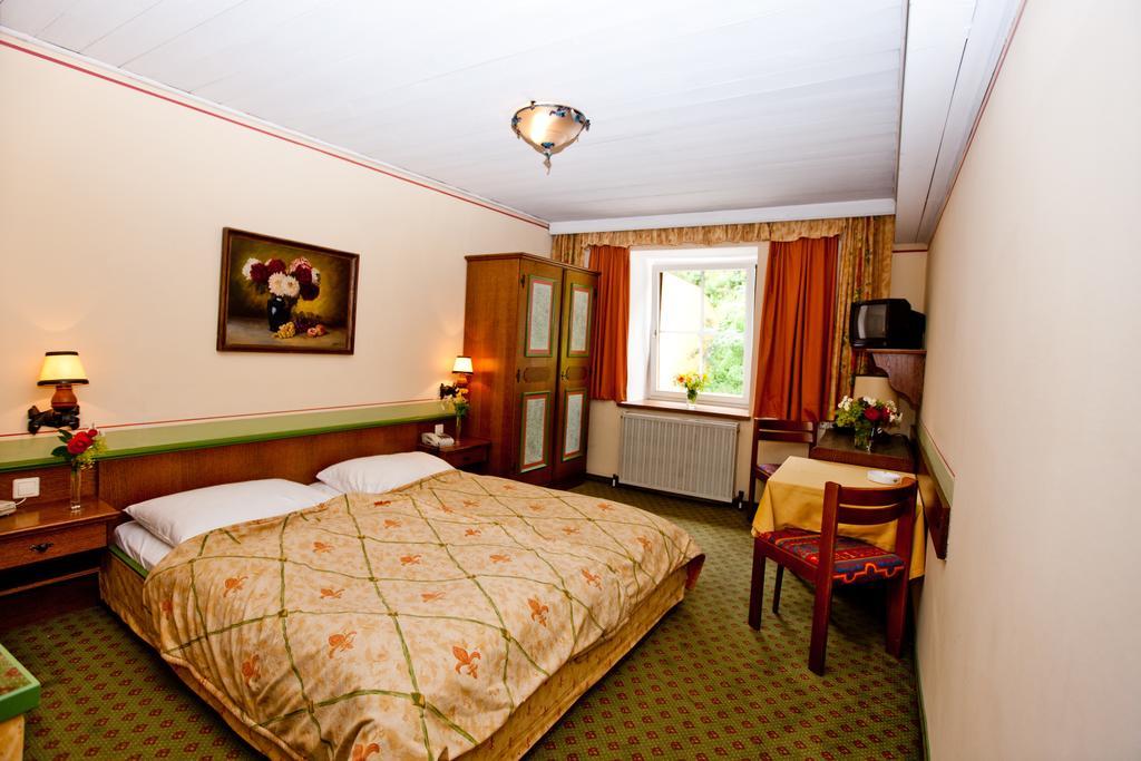 Hotel Gasthof Lercher Murau Habitación foto